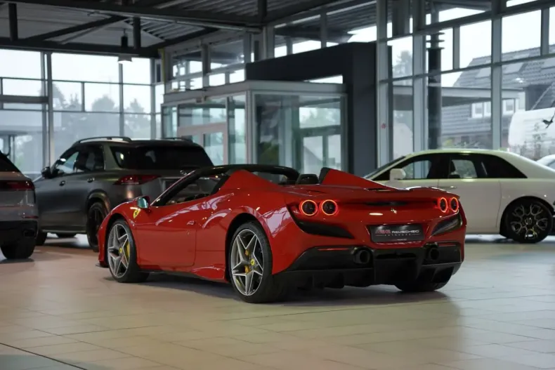 Ferrari F8 din 2023 cu 4.500 km - oferta FER157800 - foto 12