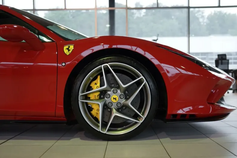 Ferrari F8 din 2023 cu 4.500 km - oferta FER157800 - foto 17