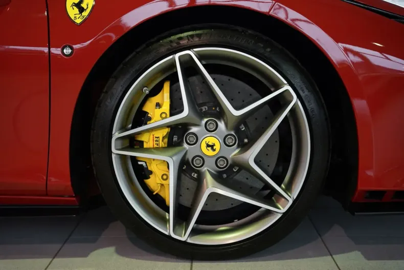 Ferrari F8 din 2023 cu 4.500 km - oferta FER157800 - foto 18