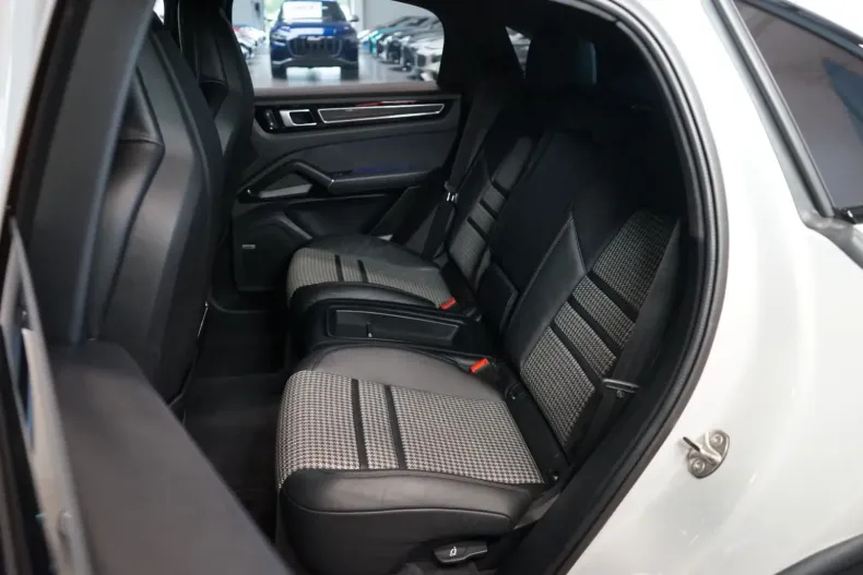 Porsche Cayenne din 2022 cu 36.573 km - oferta POR157801 - foto 19