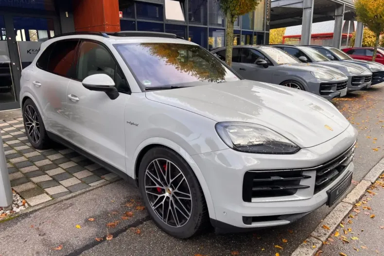 Porsche Cayenne din 2024 cu 23.400 km - oferta POR157803 - foto 3