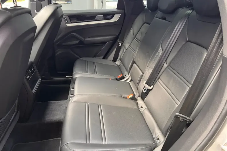 Porsche Cayenne din 2024 cu 23.400 km - oferta POR157803 - foto 19