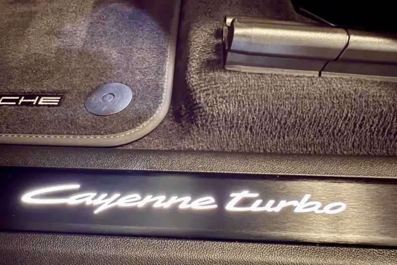 Porsche Cayenne din 2024 cu 48.298 km - oferta POR157807 - foto 7