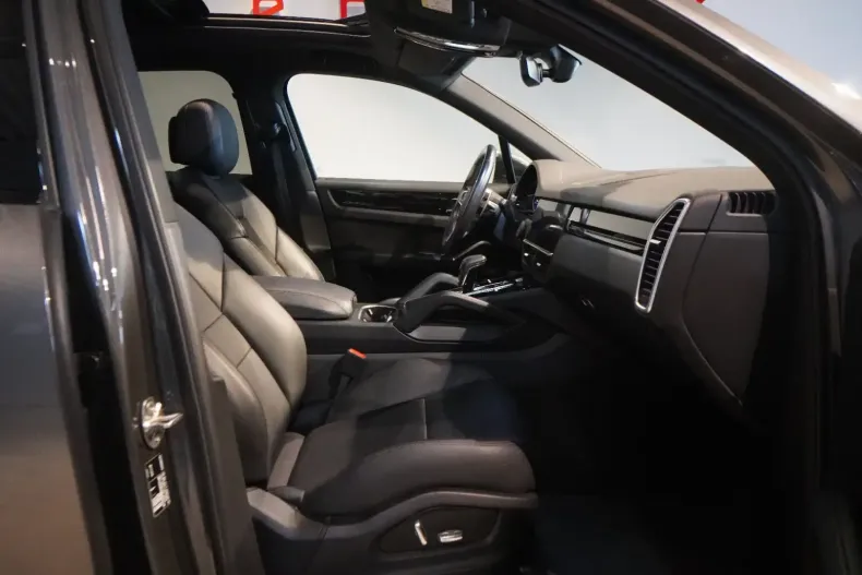 Porsche Cayenne din 2020 cu 90.000 km - oferta POR157808 - foto 11