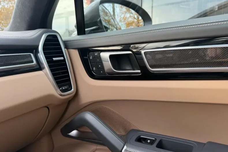 Porsche Cayenne din 2022 cu 46.700 km - oferta POR157814 - foto 17