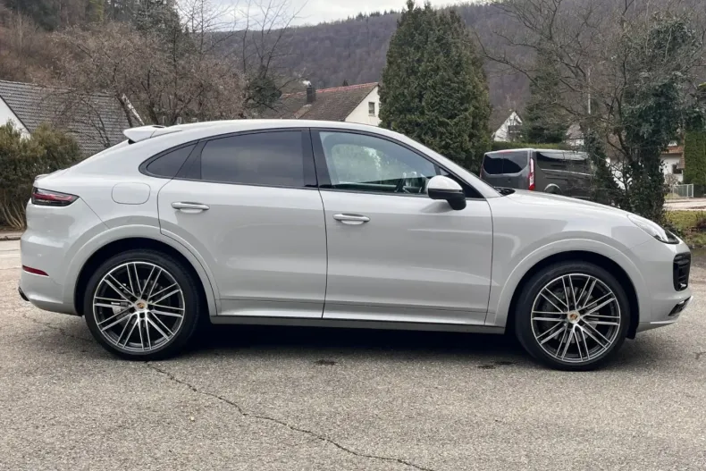 Porsche Cayenne din 2022 cu 22.400 km - oferta POR157815 - foto 7