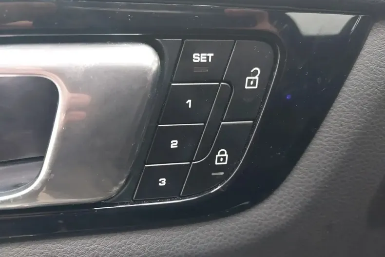 Porsche Cayenne din 2022 cu 22.400 km - oferta POR157815 - foto 14