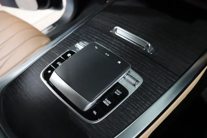 Mercedes-Benz G 63 AMG din 2024 cu 4.548 km - oferta MER157818 - foto 34