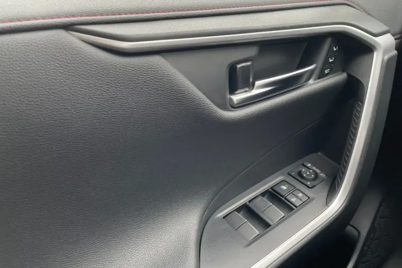 Toyota RAV4 din 2022 cu 44.364 km - oferta TOY157826 - foto 20