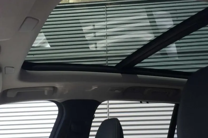 Volvo XC90 din 2024 cu 12.500 km - oferta VOL157837 - foto 11