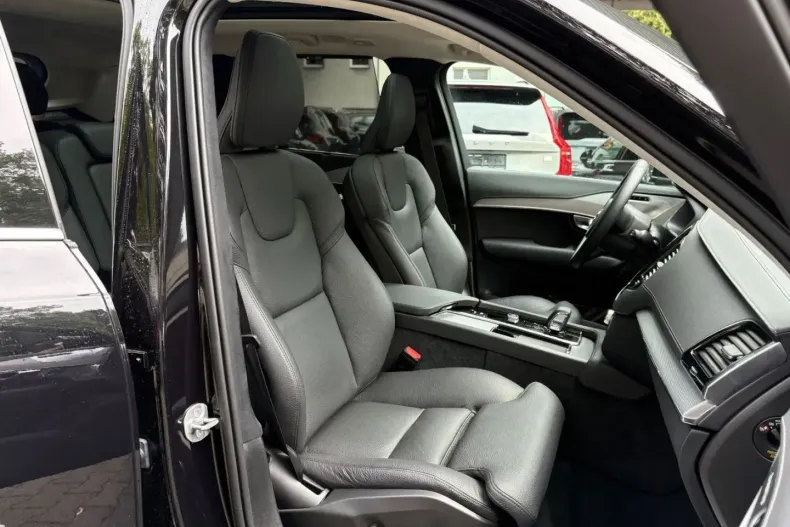 Volvo XC90 din 2024 cu 48.870 km - oferta VOL157839 - foto 14