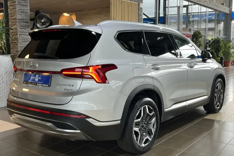 Hyundai SANTA FE din 2022 cu 66.481 km - oferta HYU157845 - foto 8