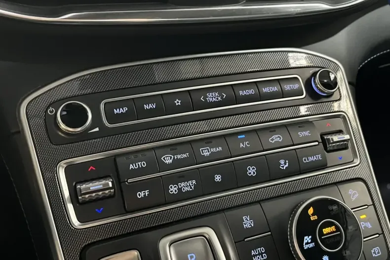 Hyundai SANTA FE din 2022 cu 66.481 km - oferta HYU157845 - foto 29