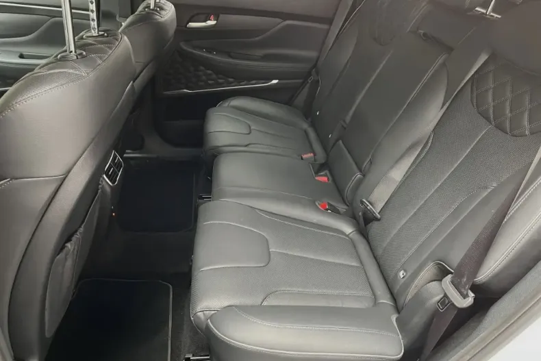 Hyundai SANTA FE din 2023 cu 52.127 km - oferta HYU157850 - foto 8