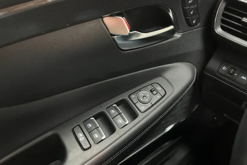 Hyundai SANTA FE din 2023 cu 52.127 km - oferta HYU157850 - foto 13