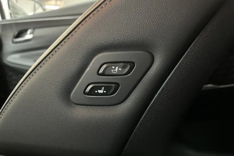 Hyundai SANTA FE din 2023 cu 52.127 km - oferta HYU157850 - foto 27