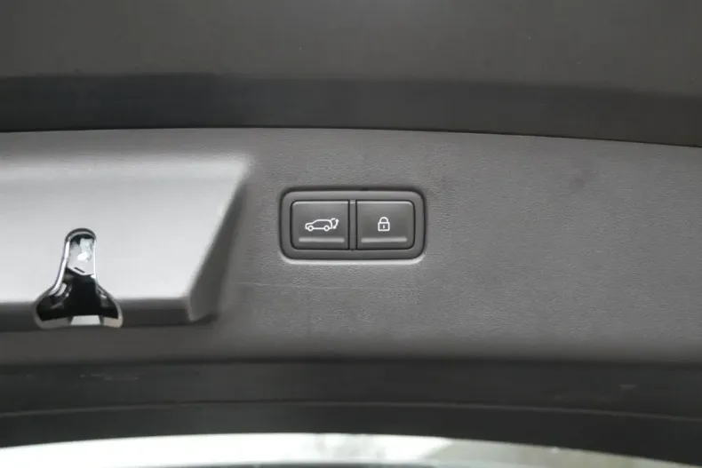 Hyundai SANTA FE din 2024 cu 14.990 km - oferta HYU157852 - foto 15