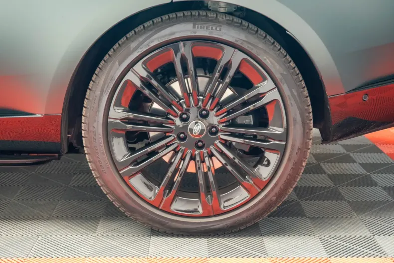 Land Rover Range Rover din 2024 cu 2.568 km - oferta LAN157861 - foto 13