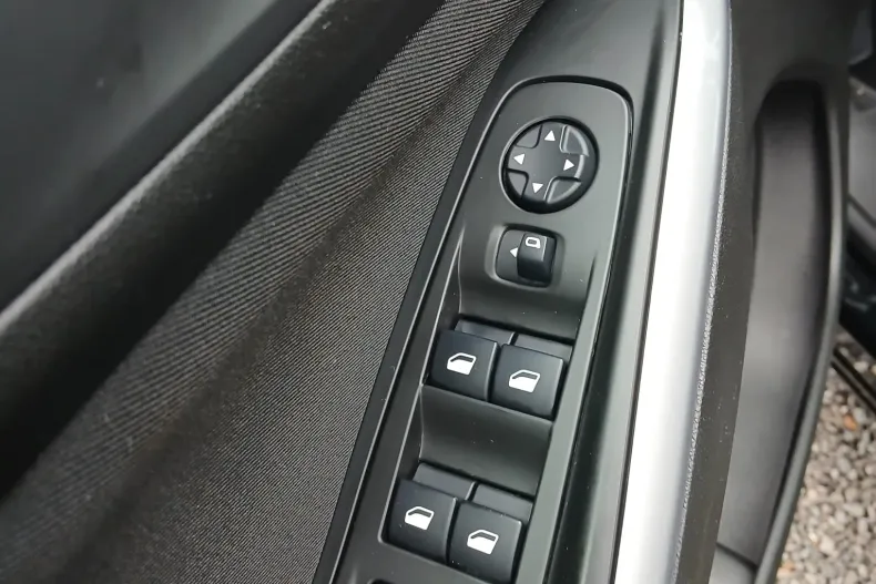 Opel Grandland (X) din 2020 cu 93.190 km - oferta OPE157877 - foto 11