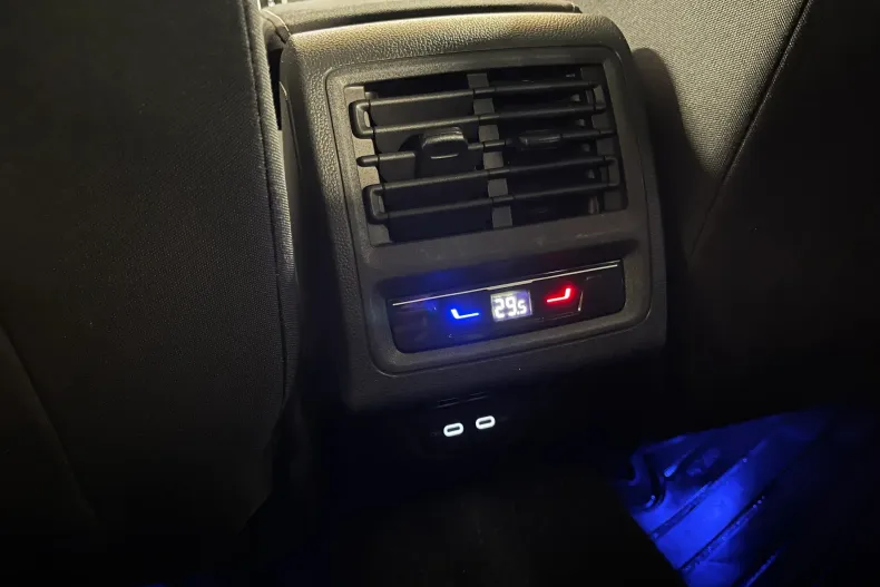 Volkswagen Golf din 2021 cu 55.628 km - oferta VOL157890 - foto 25