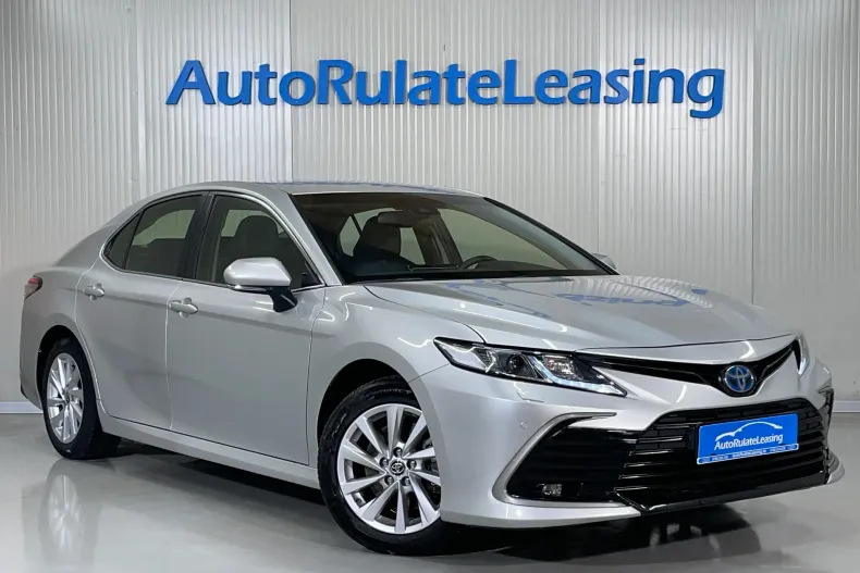 Toyota Camry din 2022 cu 53.993 km - oferta TOY157891 - foto 2
