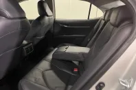 Toyota Camry din 2022 cu 53.993 km - oferta TOY157891 - foto 11