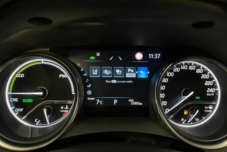 Toyota Camry din 2022 cu 53.993 km - oferta TOY157891 - foto 25