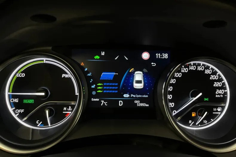 Toyota Camry din 2022 cu 53.993 km - oferta TOY157891 - foto 26