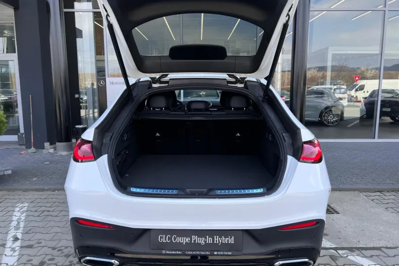 Mercedes-Benz GLC Coupe din 2024 cu 11.600 km - oferta MER157900 - foto 4