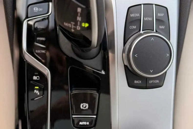 BMW Seria 5 din 2020 cu 95.000 km - oferta BMW157906 - foto 24