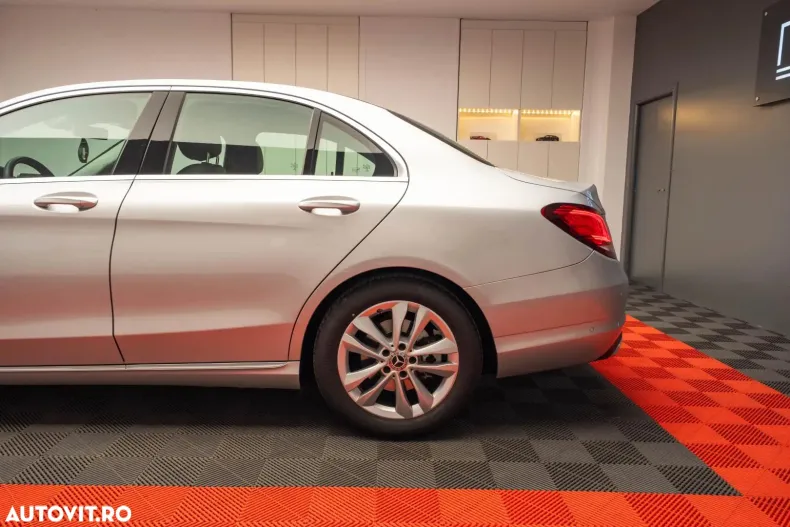 Mercedes-Benz C din 2019 cu 49.100 km - oferta MER157908 - foto 8