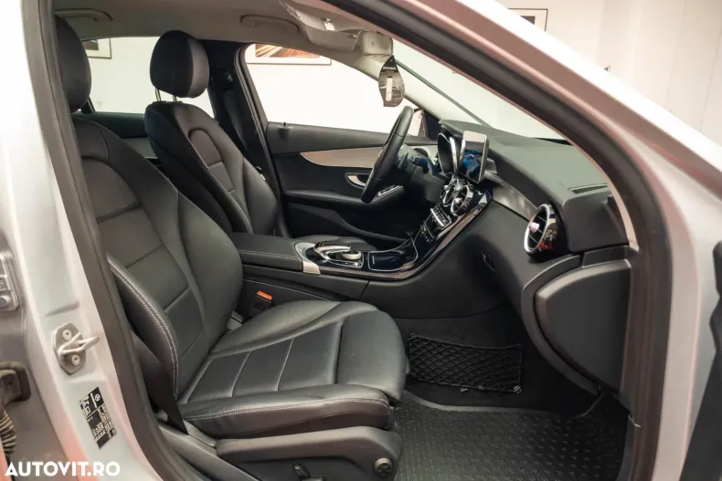 Mercedes-Benz C din 2019 cu 49.100 km - oferta MER157908 - foto 16