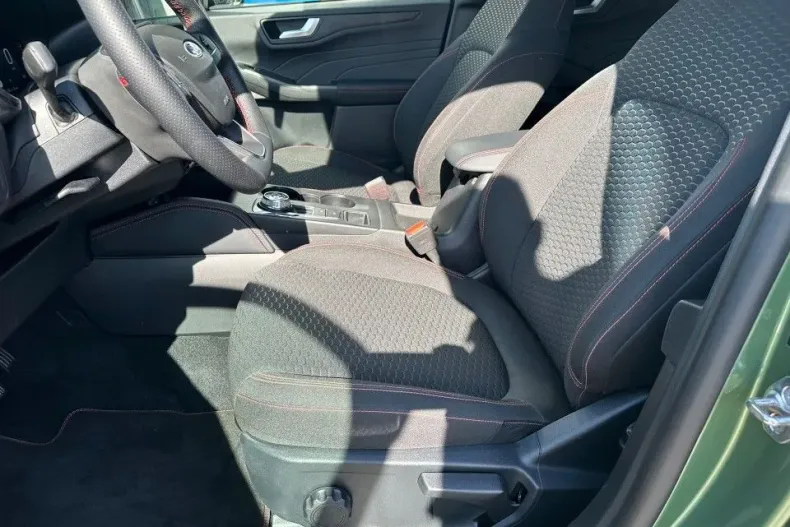 Ford Kuga din 2024 cu 4.500 km - oferta FOR157915 - foto 9