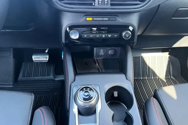 Ford Kuga din 2024 cu 7.800 km - oferta FOR157918 - foto 11