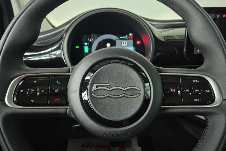 Fiat 500 din 2022 cu 8.300 km - oferta FIA157922 - foto 11