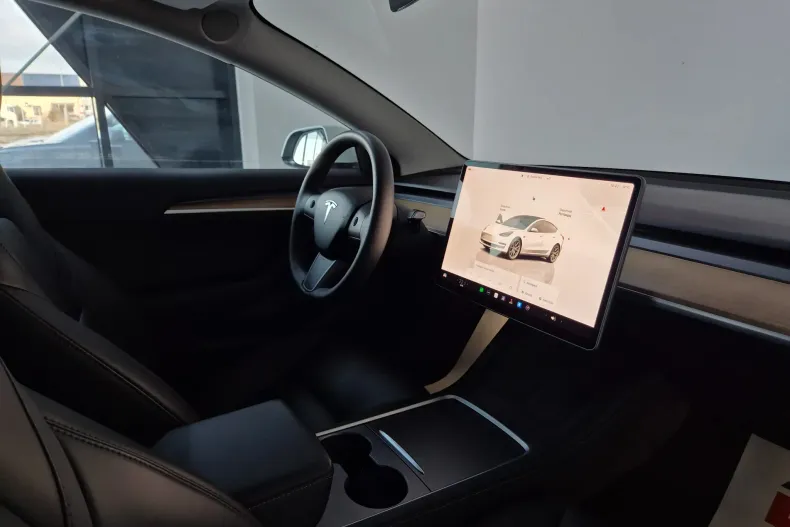 Tesla Model 3 din 2022 cu 69.900 km - oferta TES157923 - foto 6