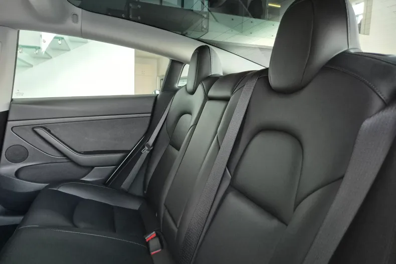 Tesla Model 3 din 2022 cu 69.900 km - oferta TES157923 - foto 11