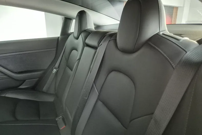 Tesla Model 3 din 2021 cu 106.000 km - oferta TES157924 - foto 15