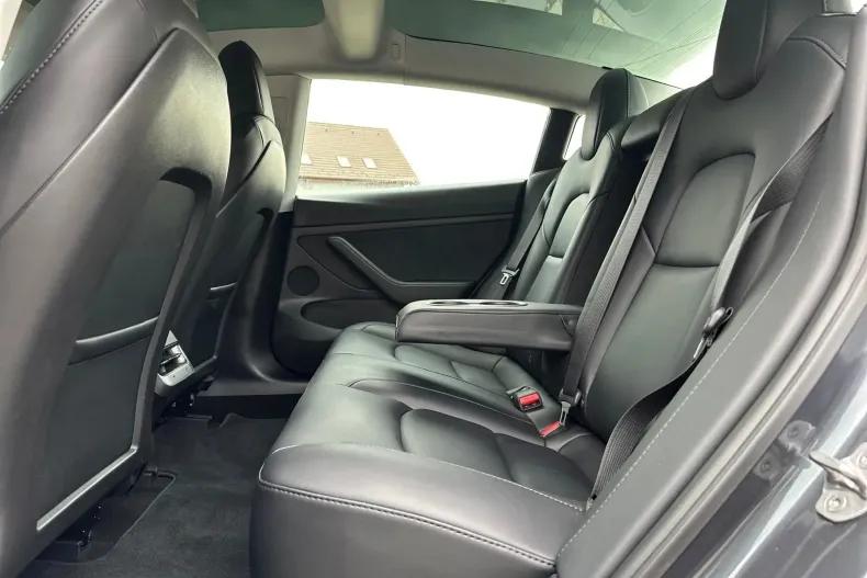 Tesla Model 3 din 2021 cu 69.014 km - oferta TES157929 - foto 27