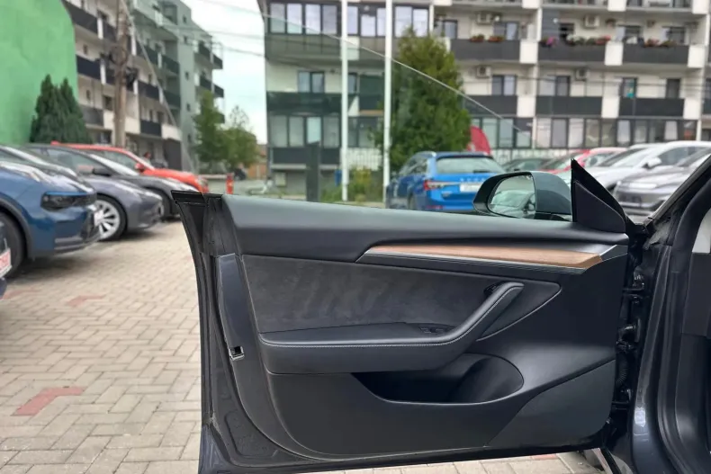 Tesla Model 3 din 2021 cu 69.014 km - oferta TES157929 - foto 36