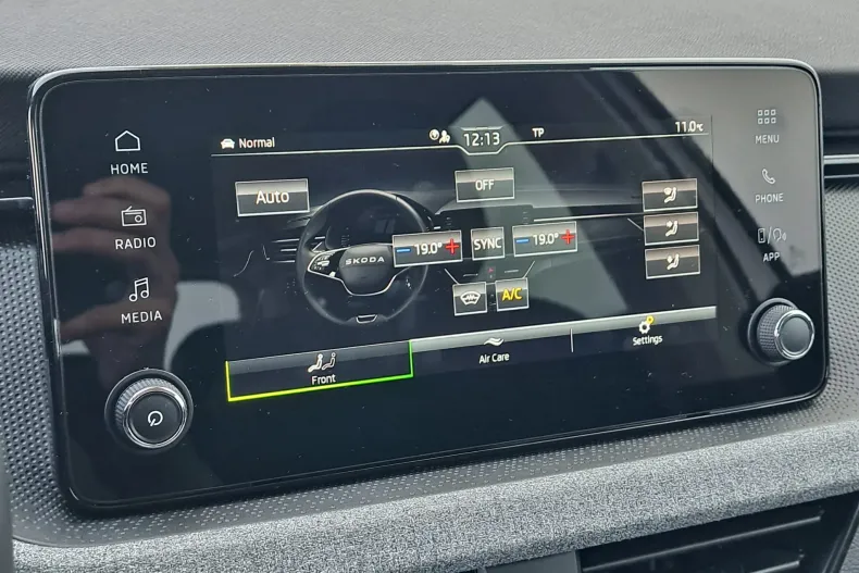 Skoda Kamiq din 2025 cu 17.875 km - oferta SKO157930 - foto 13