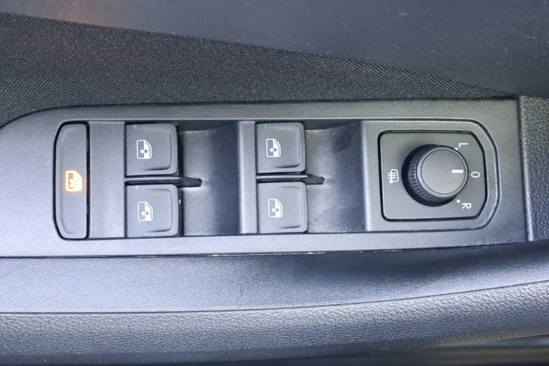 Skoda Kamiq din 2025 cu 17.875 km - oferta SKO157930 - foto 35