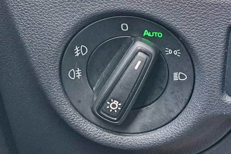 Skoda Kamiq din 2025 cu 17.875 km - oferta SKO157930 - foto 37