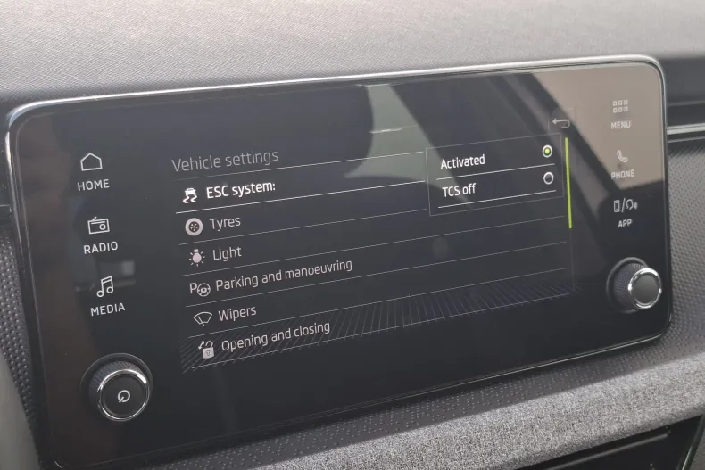 Skoda Kamiq din 2025 cu 18.457 km - oferta SKO157931 - foto 28