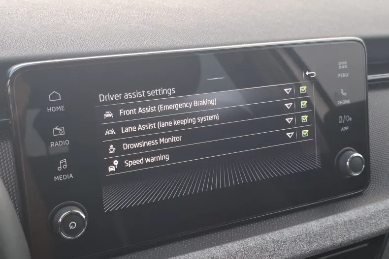 Skoda Kamiq din 2025 cu 18.457 km - oferta SKO157931 - foto 31