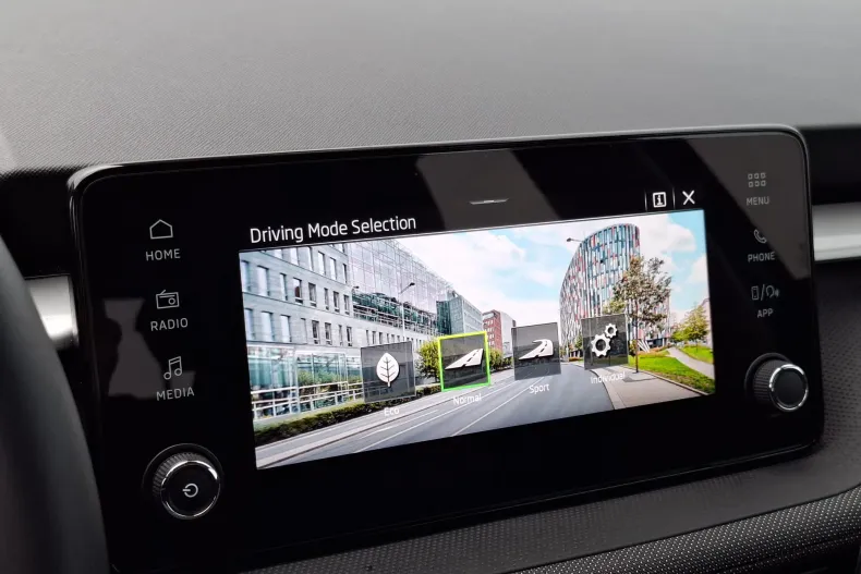 Skoda Fabia din 2025 cu 10.709 km - oferta SKO157932 - foto 8