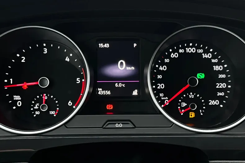 Volkswagen Tiguan din 2023 cu 43.556 km - oferta VOL157944 - foto 12