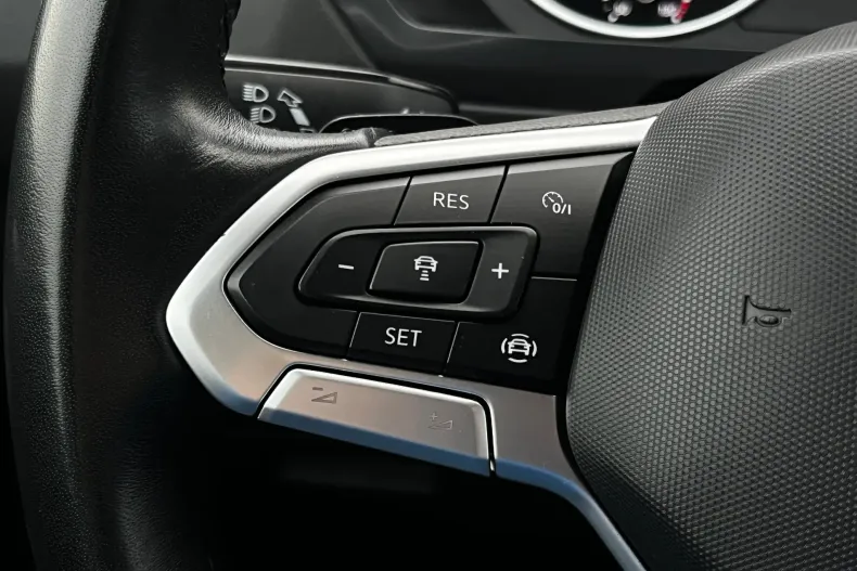 Volkswagen Tiguan din 2023 cu 43.556 km - oferta VOL157944 - foto 13