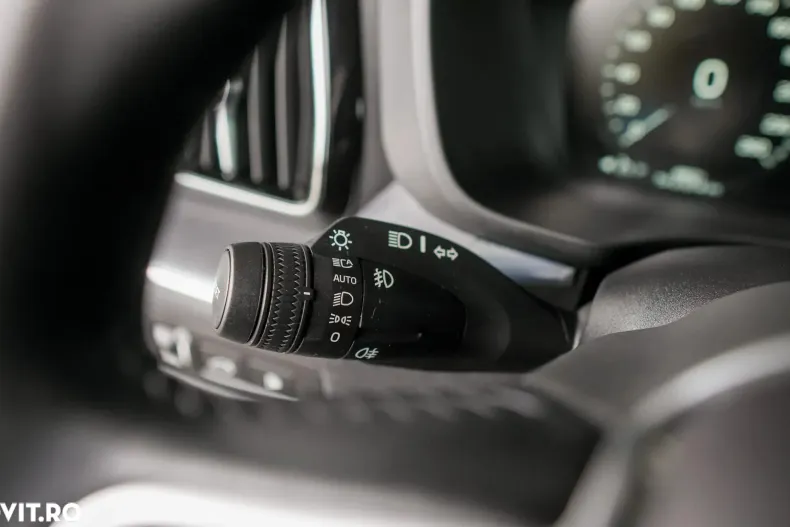 Volvo XC60 din 2021 cu 48.000 km - oferta VOL157948 - foto 21