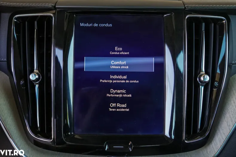 Volvo XC60 din 2019 cu 169.000 km - oferta VOL157952 - foto 16